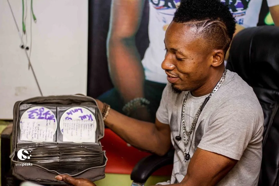 DJ Linkz and his disc bags